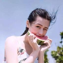 娱乐吃瓜酱头像女生,揭秘娱乐吃瓜酱头像背后的魅力女生
